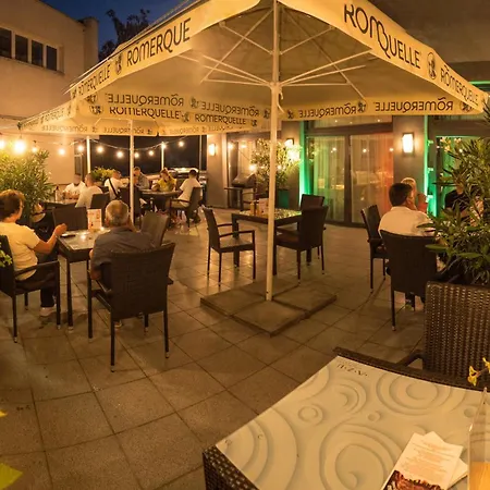 Azul & Restaurant 酒店 帕蒂赞斯克