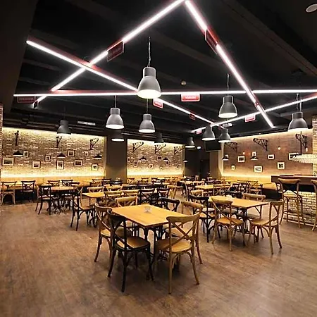 Azul Hotel&restaurant Partizánske