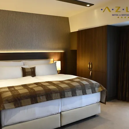 Azul & Restaurant